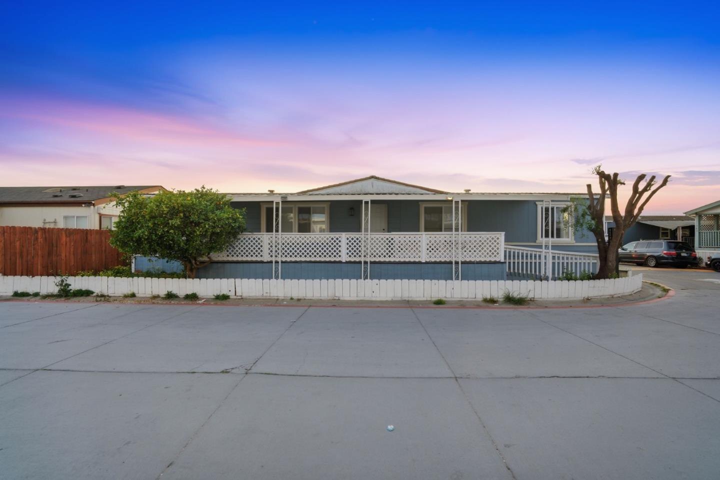 174 Redwood Dr #174, Hollister, CA 95023